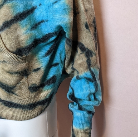 Crush Cashmere Tie Dye Rio Cropped Full Zip Hoodie in Camel and Blue - Picture 3 of 10